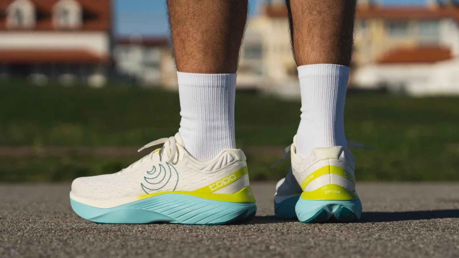 Hinh anh 4: Giay chay bo voi toebox rong, ly tuong cho van dong vien