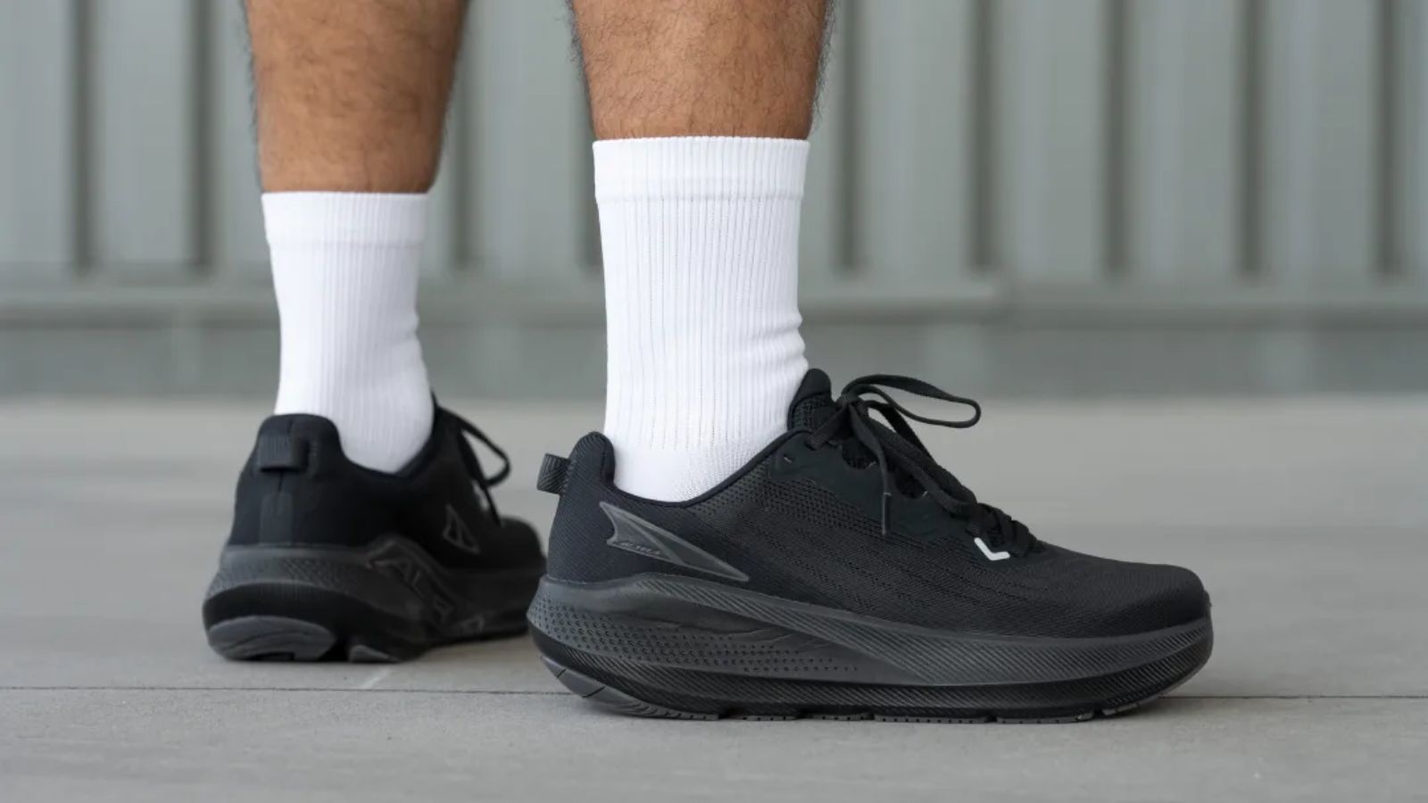 Hinh anh 10: Giay chay bo voi toebox rong, ly tuong cho van dong vien