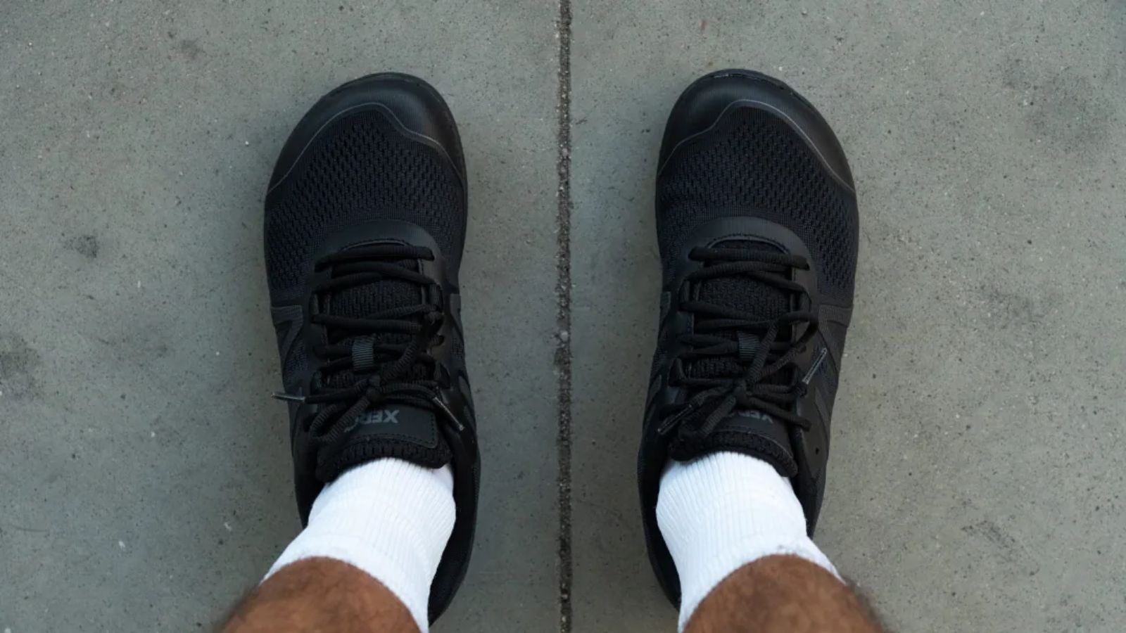 Hinh anh 2: Giay chay bo voi toebox rong, ly tuong cho van dong vien