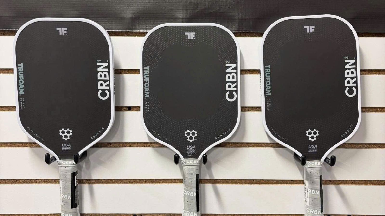 Hinh anh 7: CRBN4 TruFoam Genesis canh tranh voi Honolulu J2NF trong pickleball