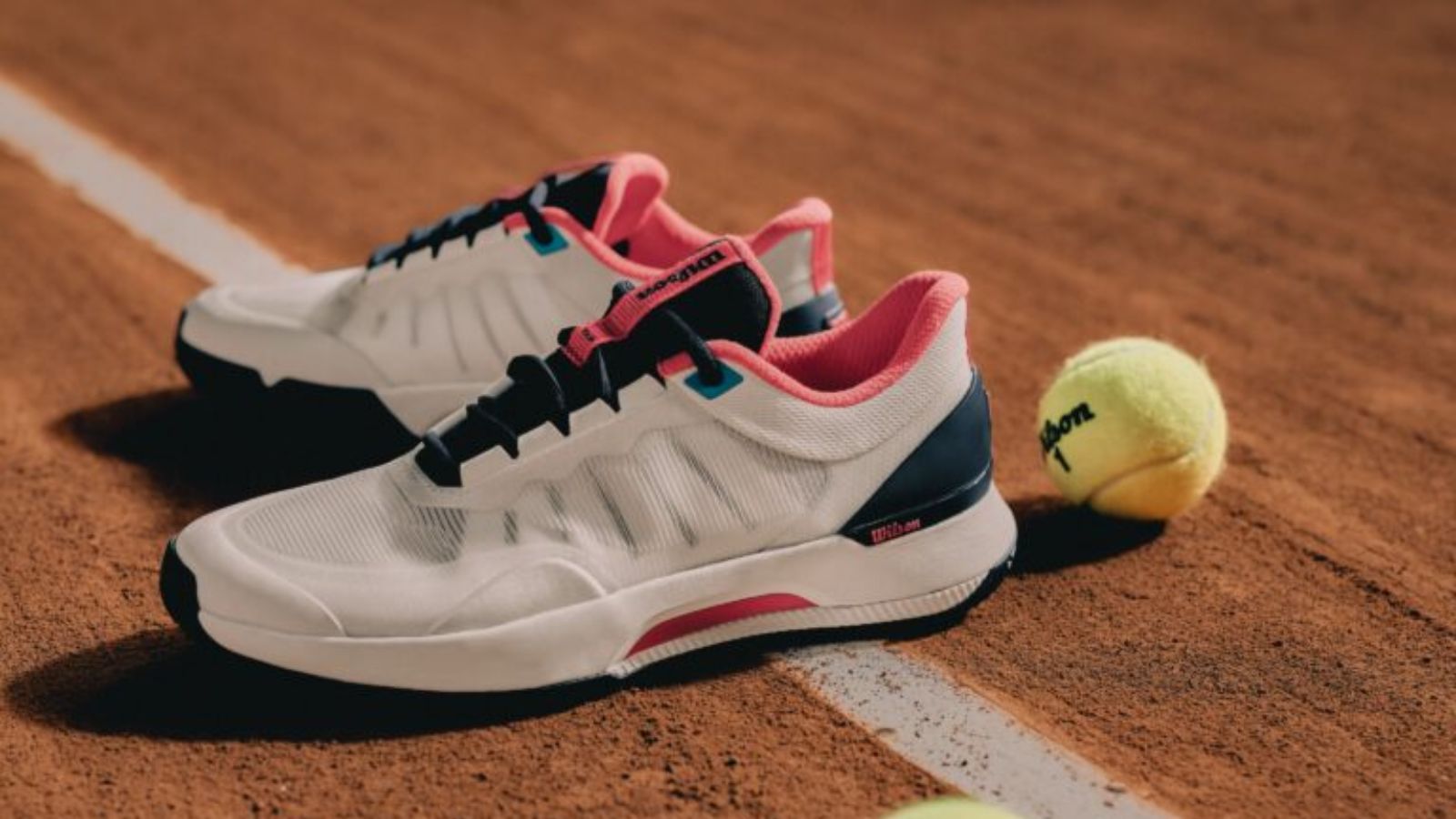 Giày tennis Wilson Intrigue cho nữ