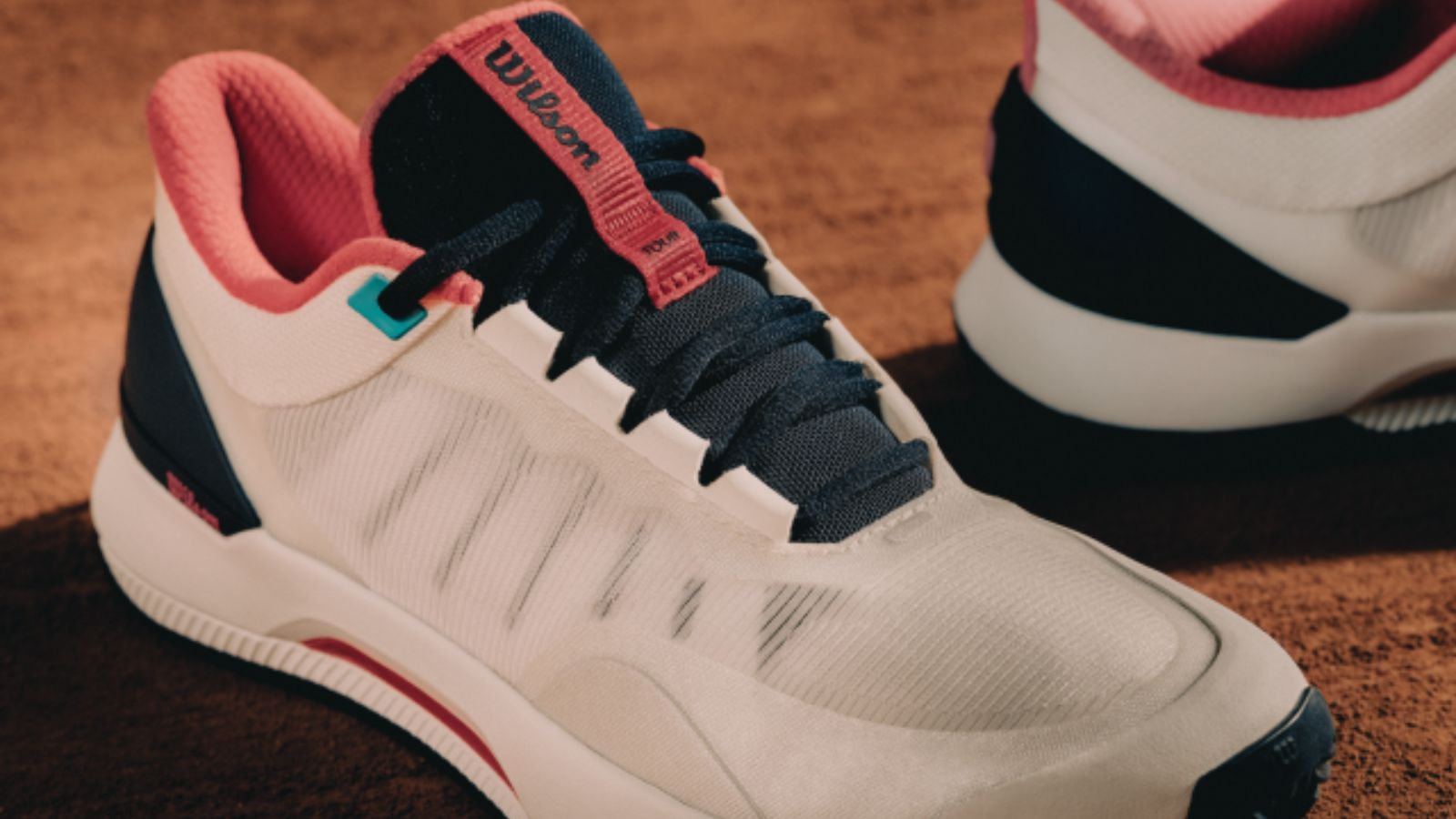 Giày trắng, upper đen