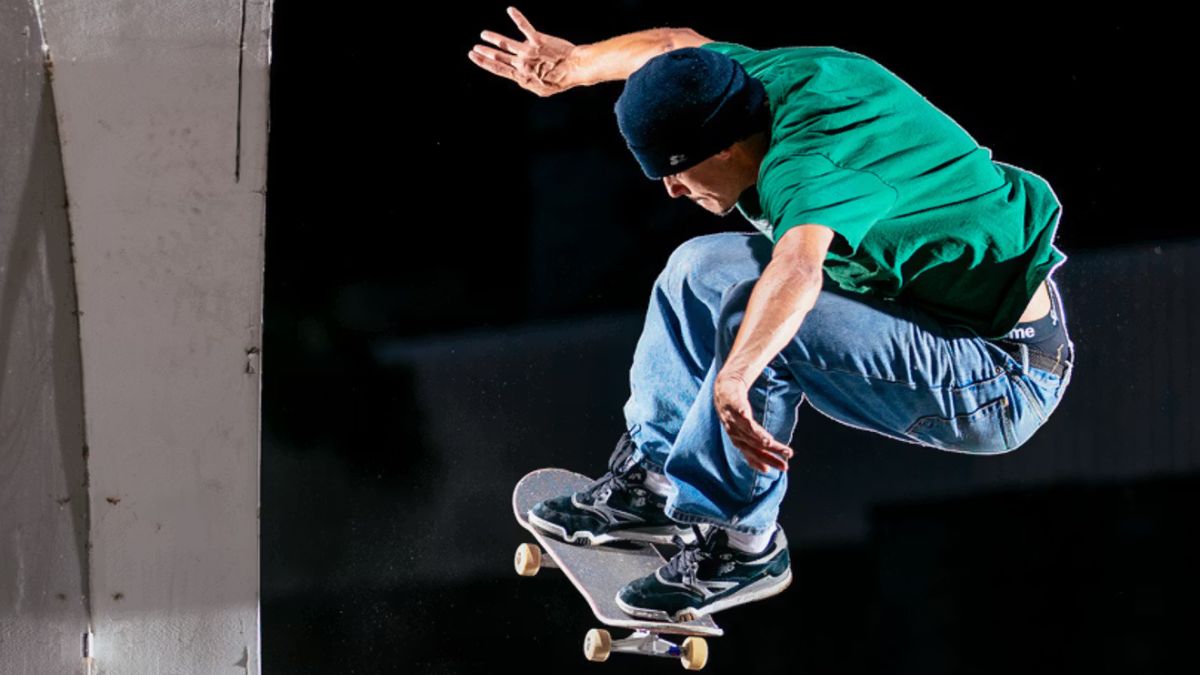 New Balance NM770 - Giay truot van phong cach cross-trainer 2025