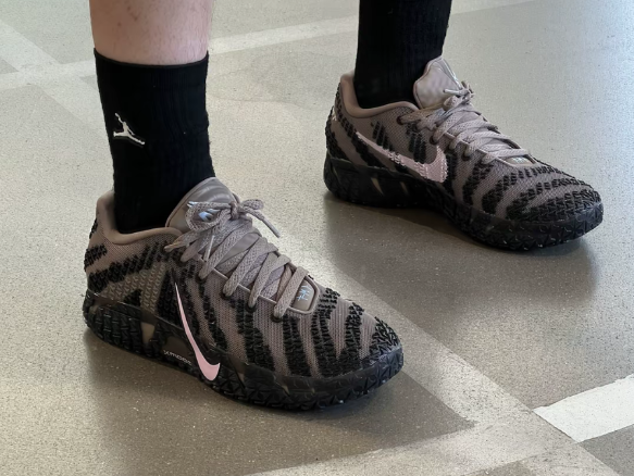 Alternative view of Giày Nike Ja 3 'Showstopper' HF2794-200