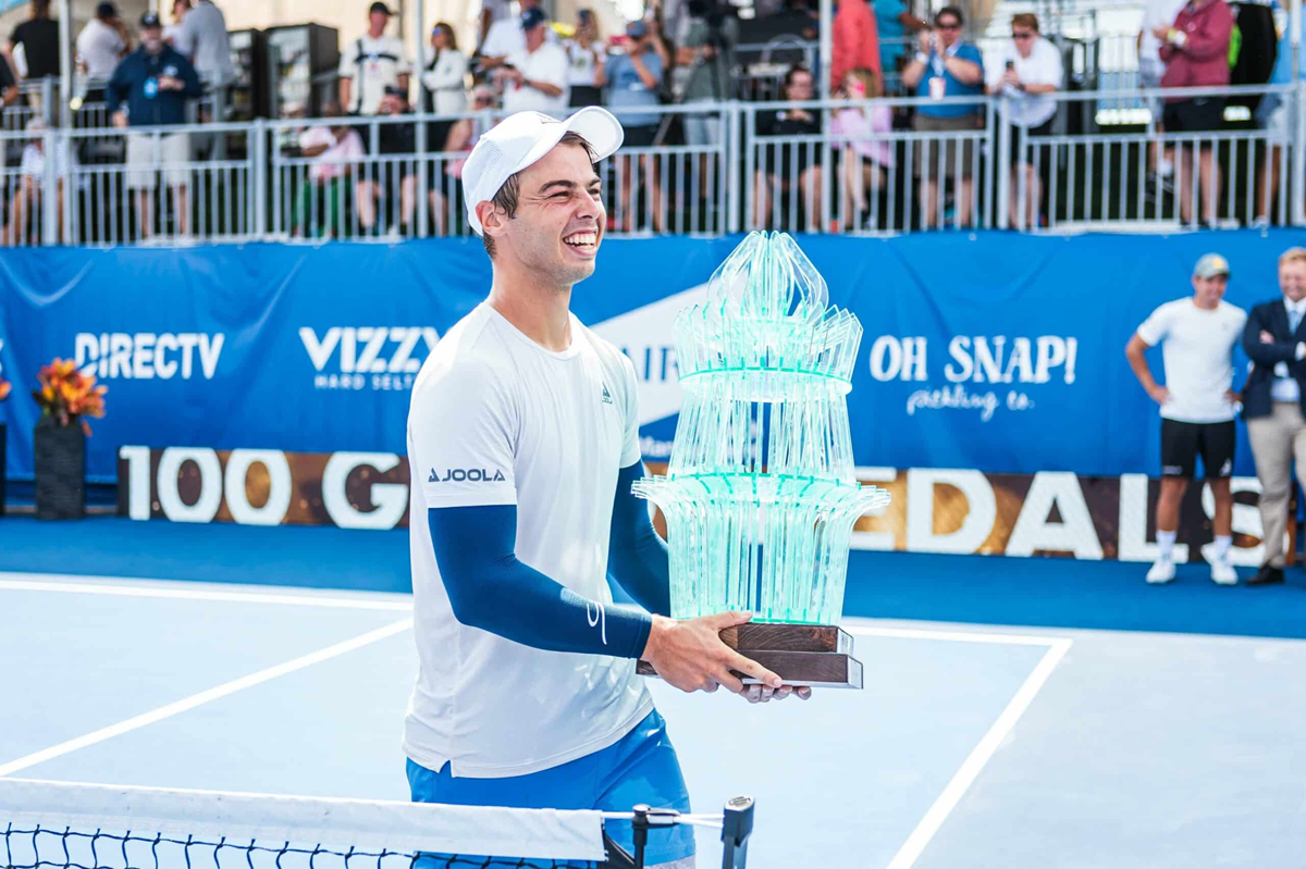 Hinh anh 2: Ben Johns, tay vot pickleball so 1 nam 2025, bieu dien cu ban bong sieu toc.