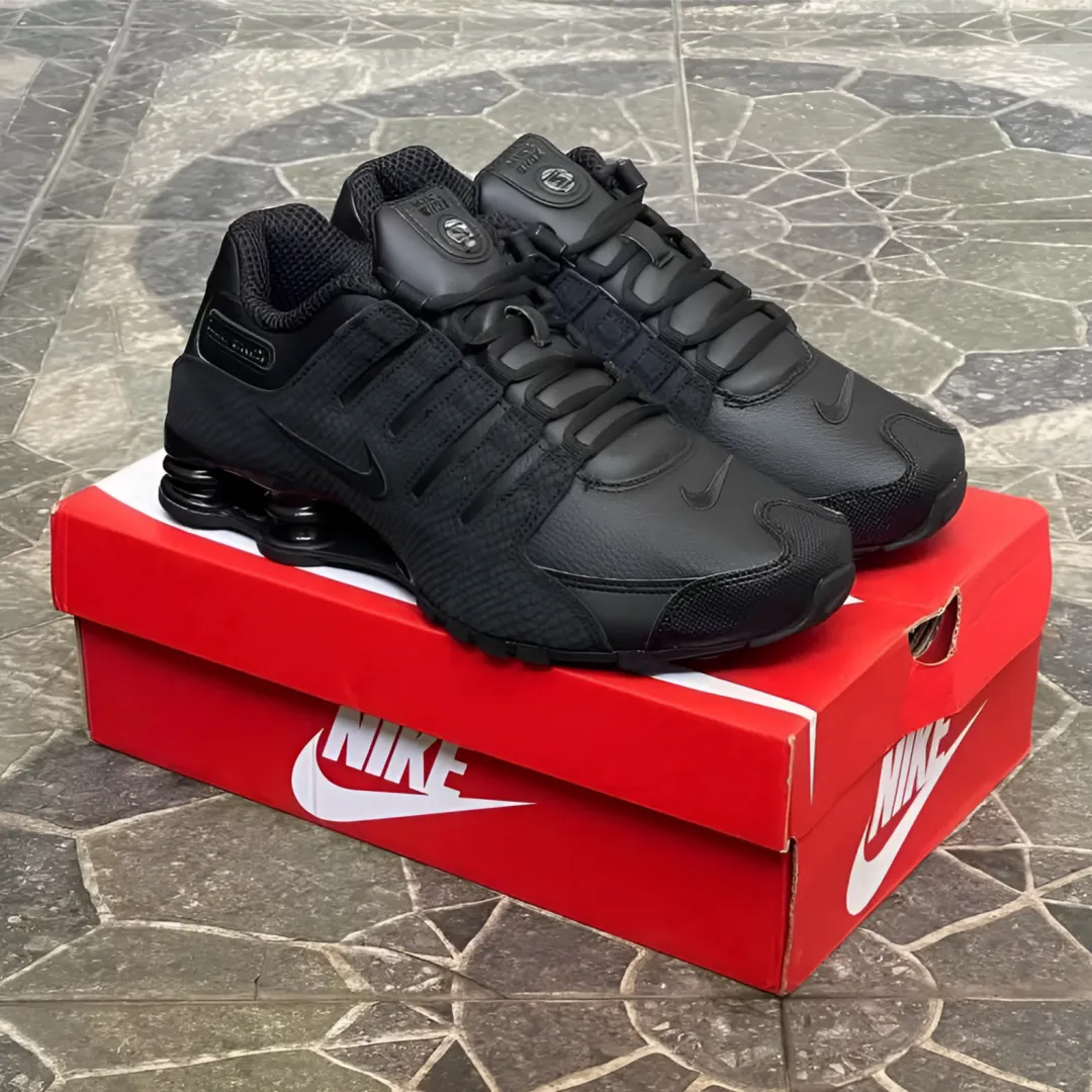 Alternative view of Giày Nike Shox NZ ‘Triple Black’ 378341-001