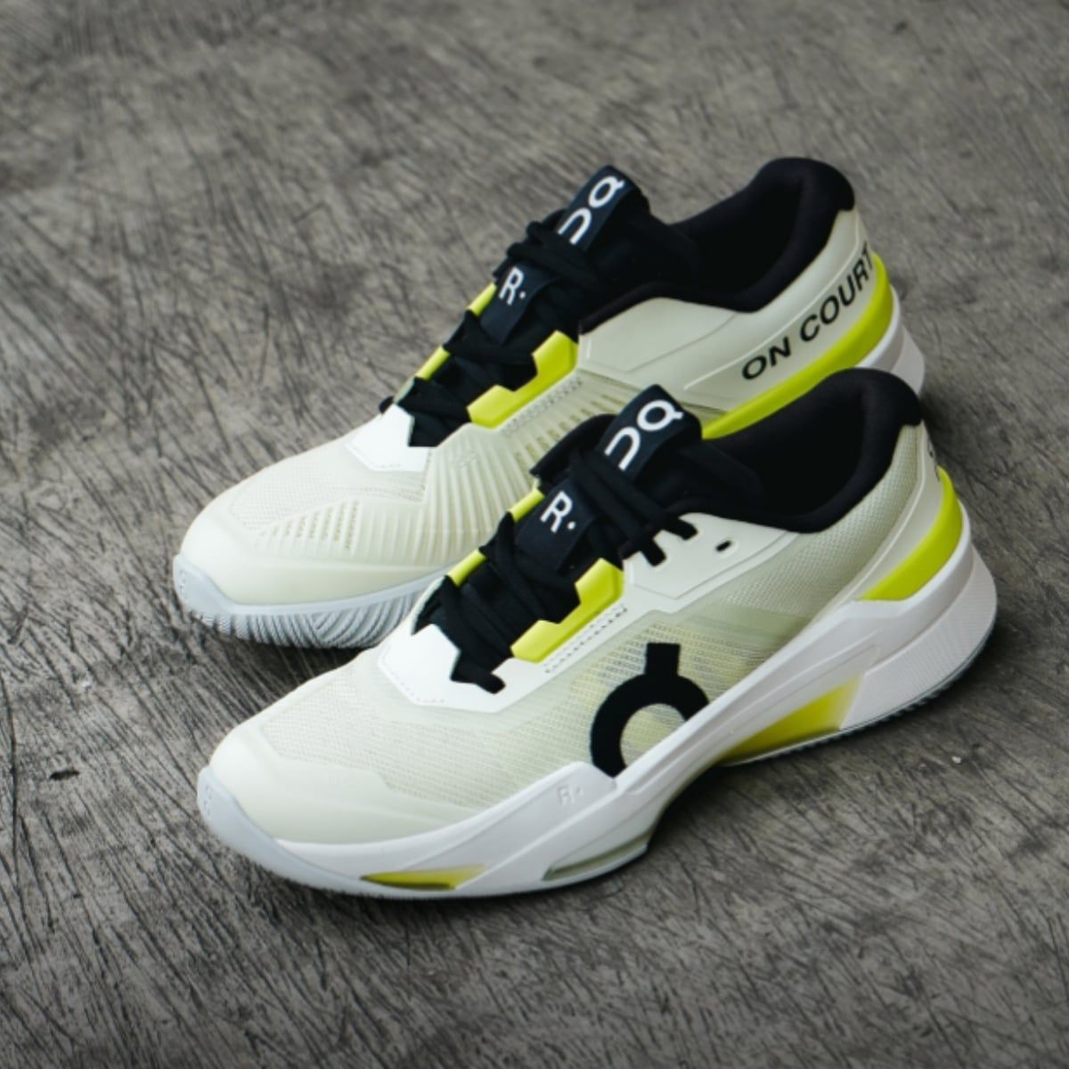 Hinh anh 5: Doi giay tennis On Roger Pro 'Fire' mau do cam ruc ro cua Roger Federer