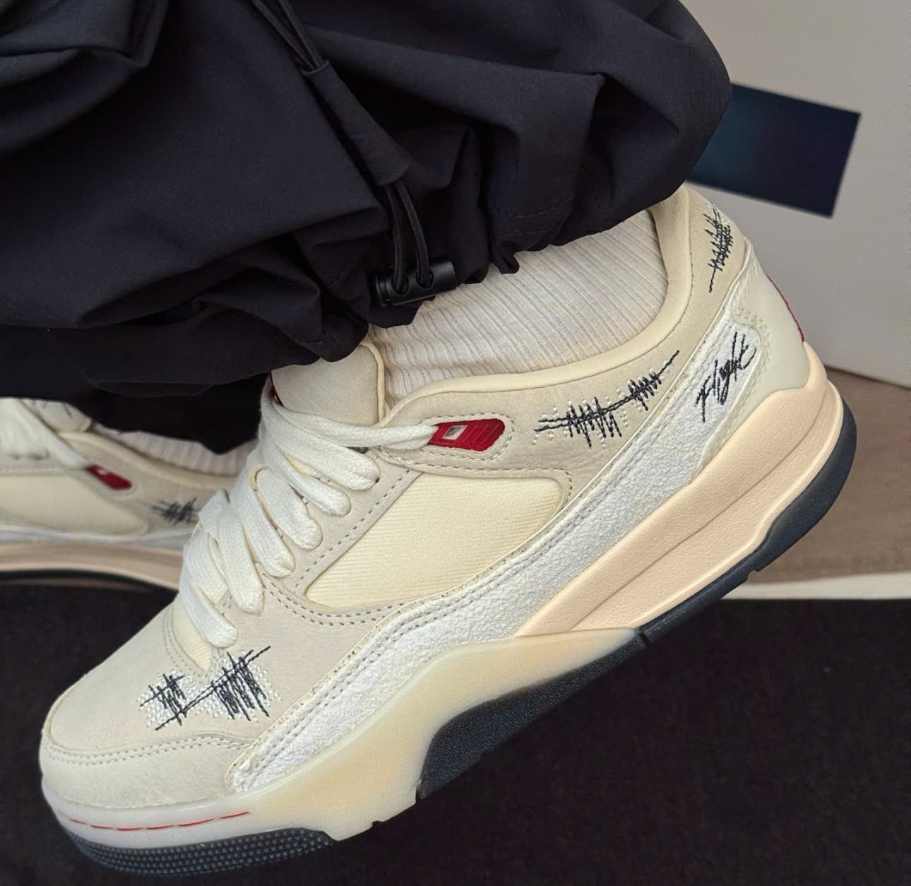 Alternative view of Giày Nike Air Jordan Flight Court 'Coconut Milk' HQ2958-100