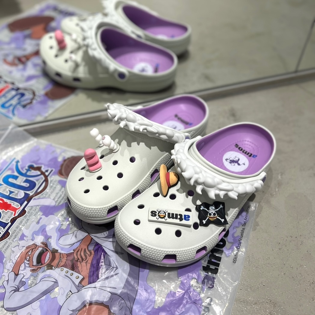 Alternative view of Dép Crocs One Piece Luffy Gear 5 ‘Cloud White’ 211181-5PR