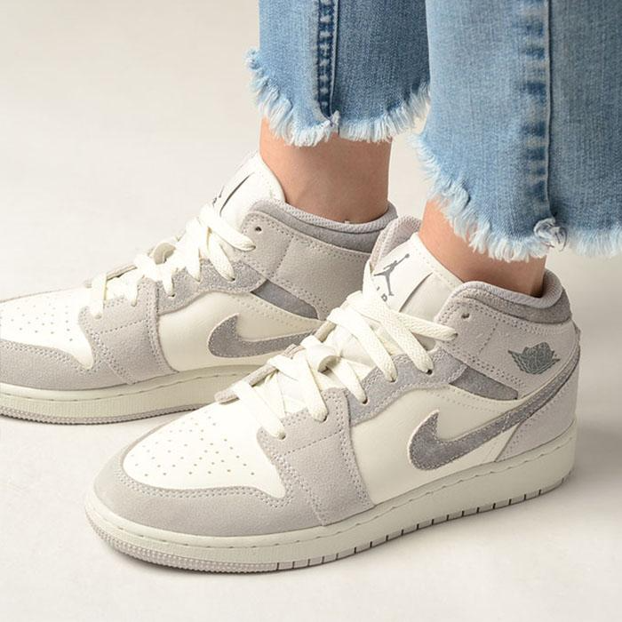 Alternative view of Giày Nike Air Jordan 1 Mid SE 'Neutral Grey Sail' FQ8088-002