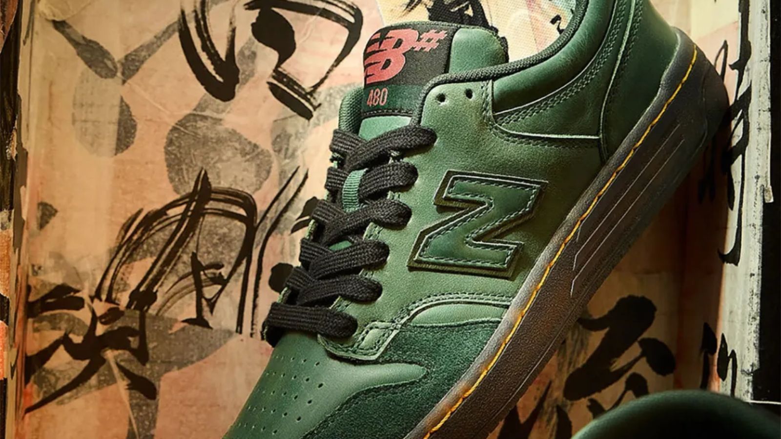 Hinh anh 3: Hinh anh doi giay No-Comply x New Balance Numeric 480 voi thiet ke mau xanh la cay va cac chi tiet doc dao.