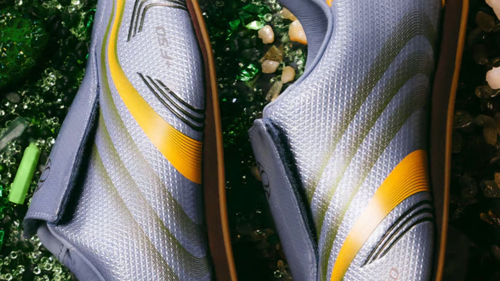 Hinh anh 6: Giay Concepts x adidas Taekwondo F50 Selene voi thiet ke sang trong va chi tiet anh kim