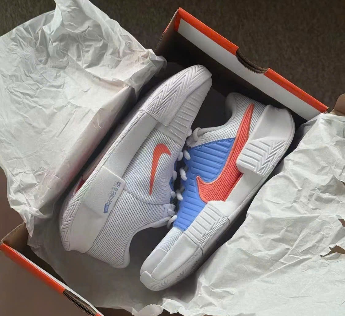 Alternative view of Giày Nike GP Challenge Pro ‘White Royal Pulse’ FB3146-110
