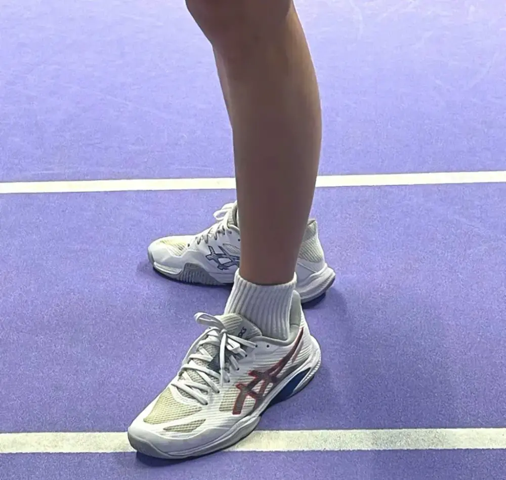 Alternative view of Giày Asics Blade FF 2 'White' 1071A117-100