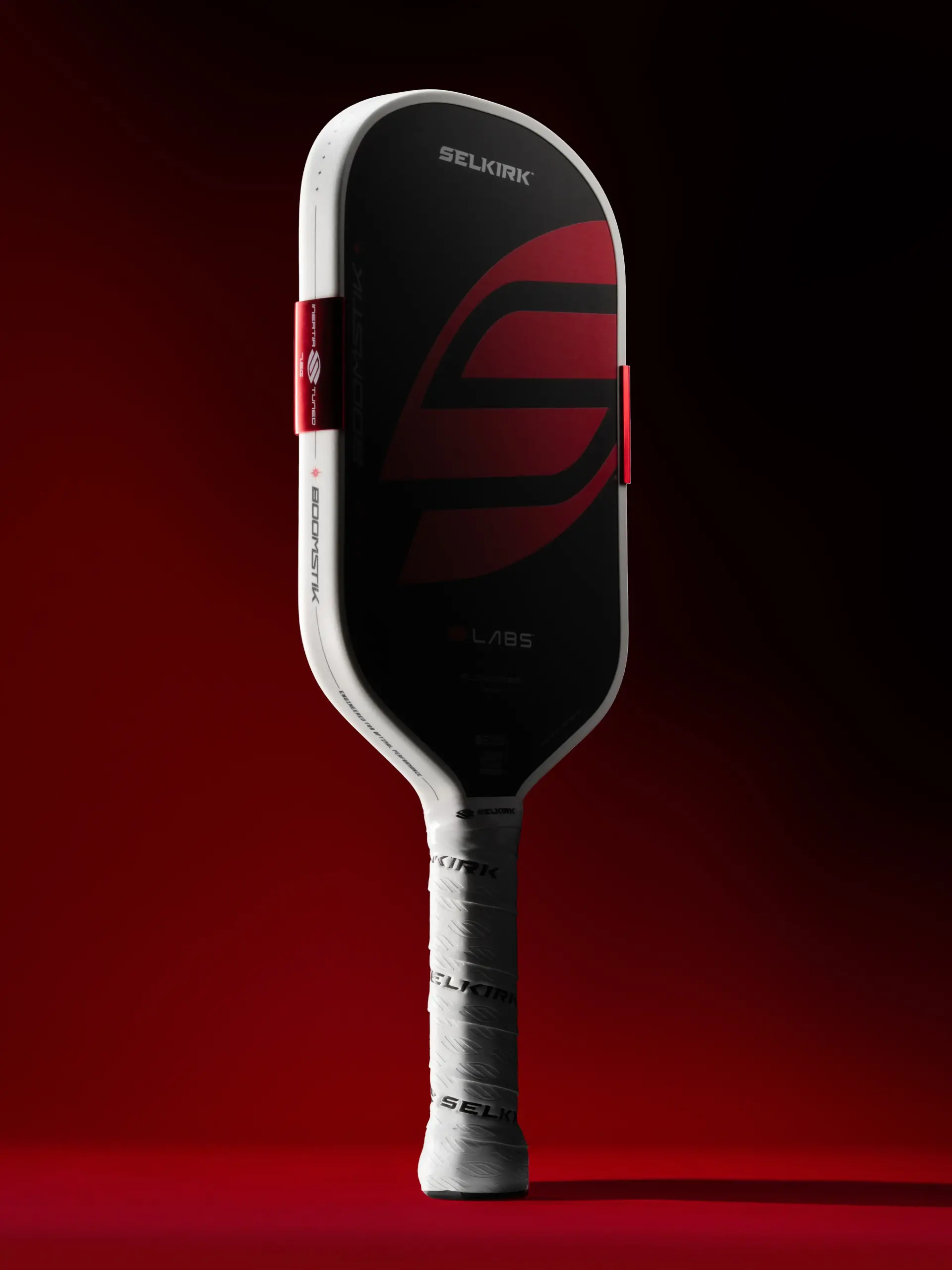 Selkirk Boomstick: Phân tích sự khác biệt giữa phiên bản Asia và USA