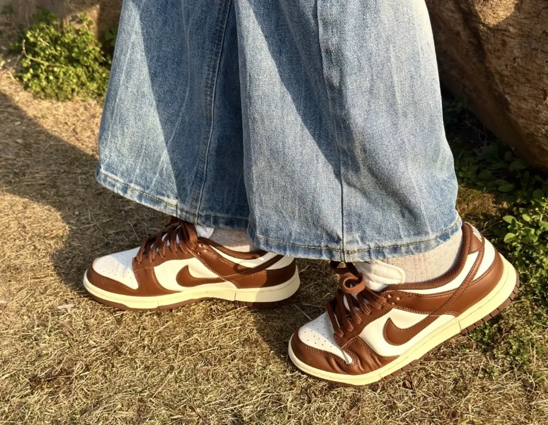 Alternative view of Giày Nike W Dunk Low 'Sail' IM6572-101
