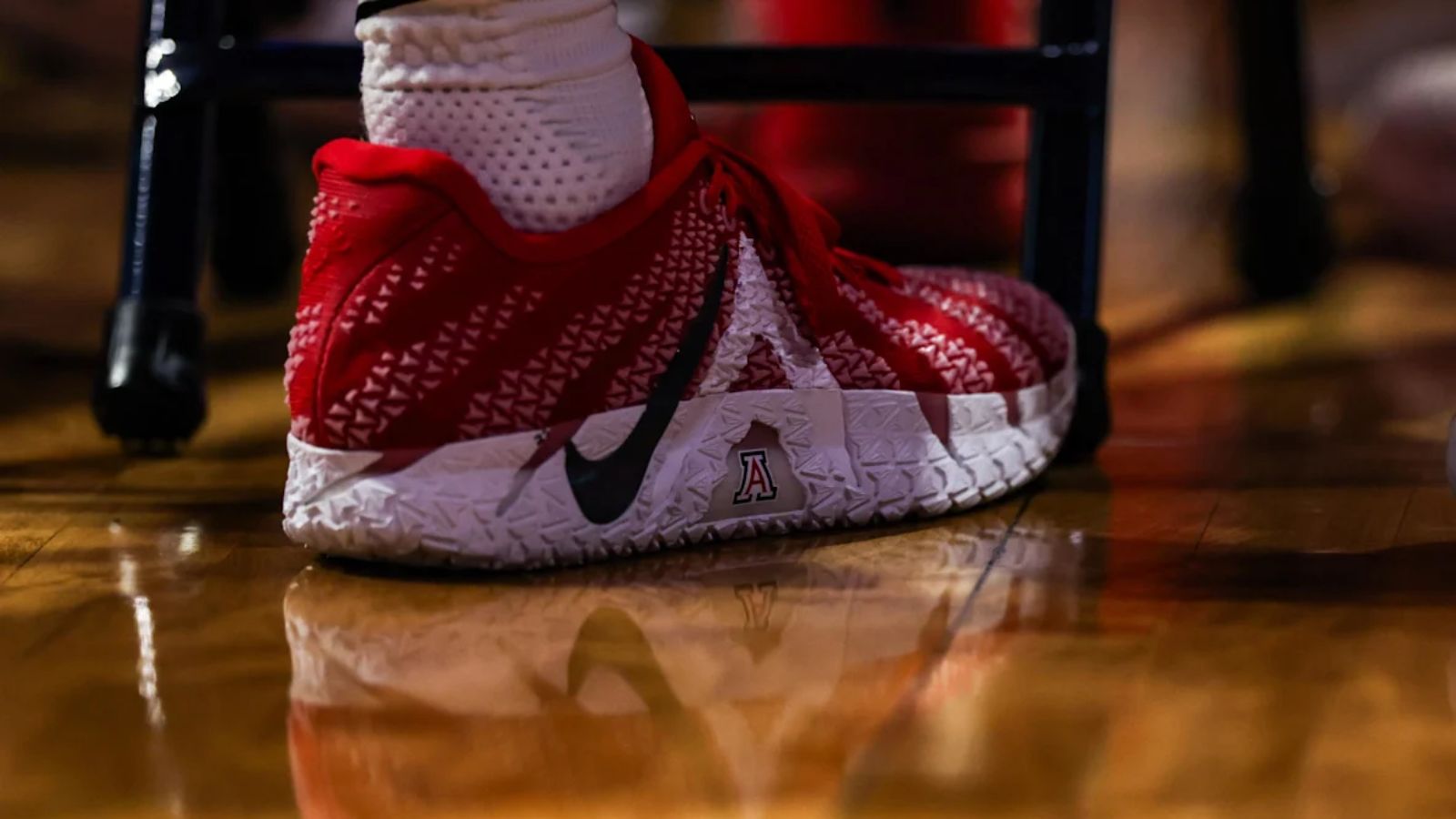 Hinh anh 2: Ja Morant trinh lang bo suu tap giay Nike Ja 3 NCAA PE doc quyen