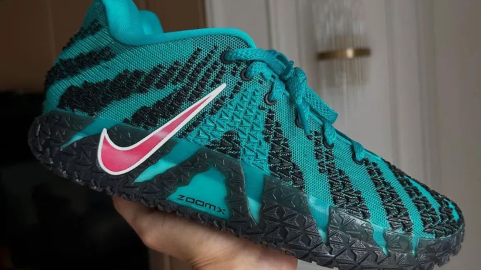 Hinh anh 4: Ja Morant trinh lang bo suu tap giay Nike Ja 3 NCAA PE doc quyen