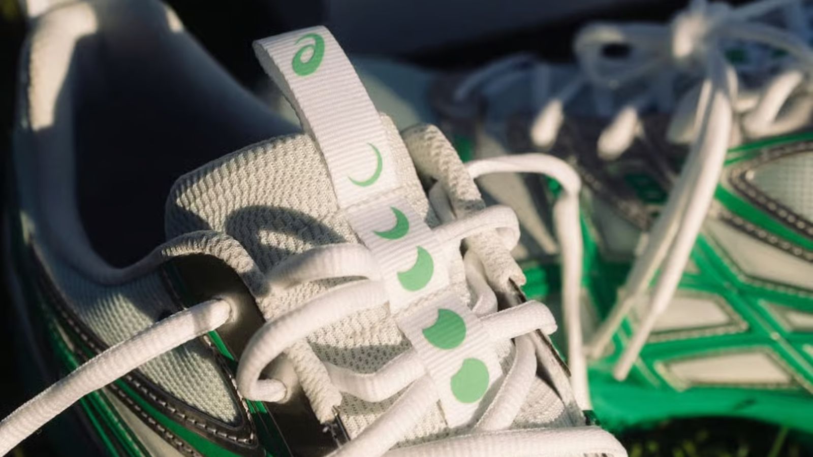 Hinh anh 5: Giay Hidden NY x Asics Gel-DS Trainer 14 “Dawn” voi phoi mau anh kim va xanh bac ha