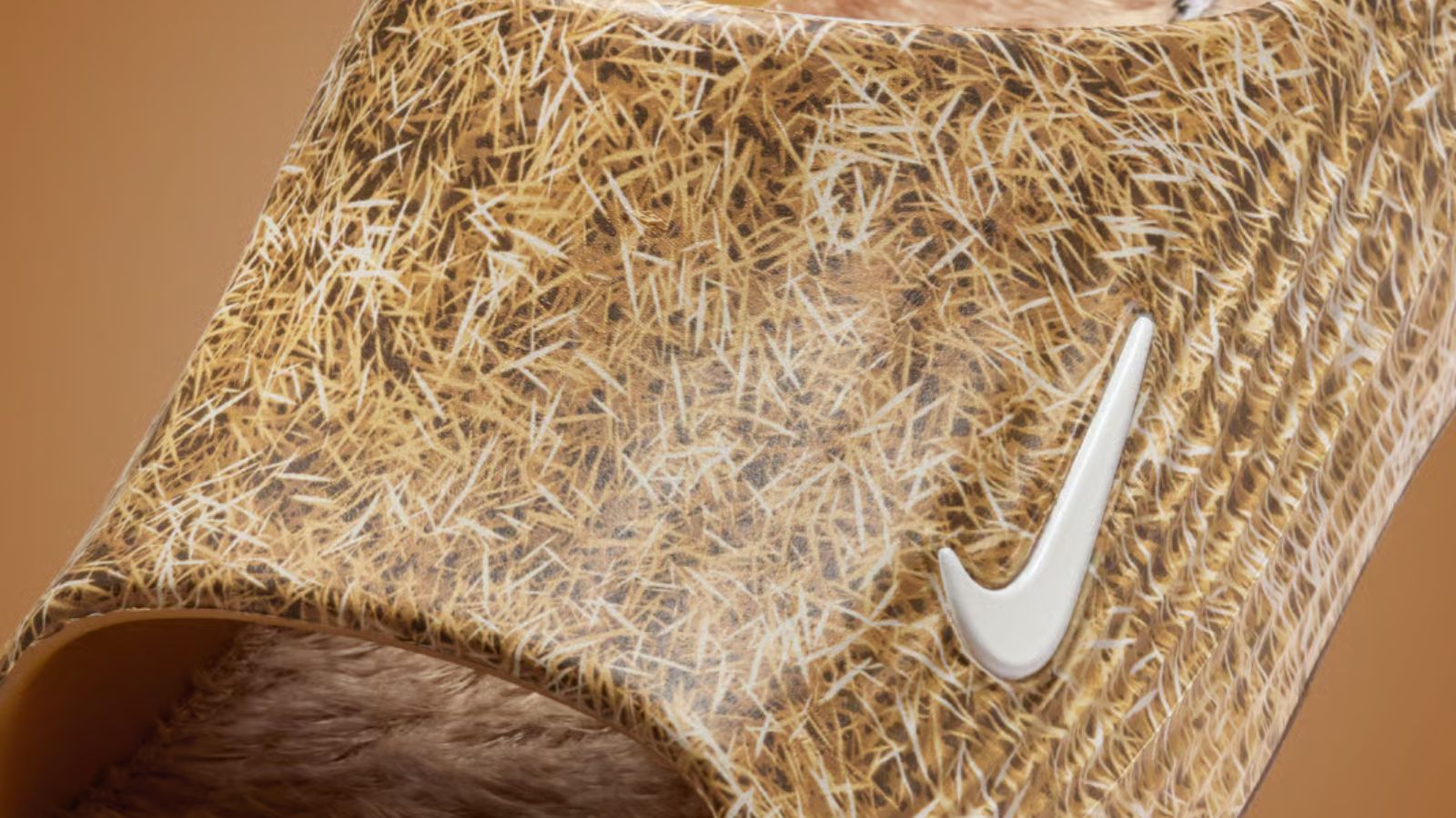 Hinh anh 6: Hinh anh doi giay Nike .SWOOSH ReactX Rejuven8 voi thiet ke lay cam hung tu thien nhien.