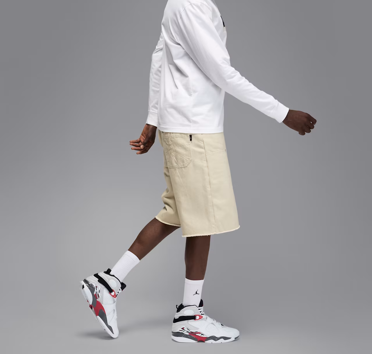 Alternative view of Giày Nike Air Jordan 8 Retro 'White True Red' 305381-100