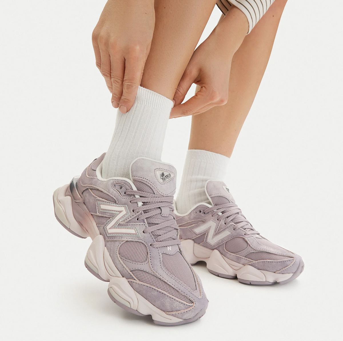 Alternative view of Giày New Balance 9060 'Truffle Salt' U906087O