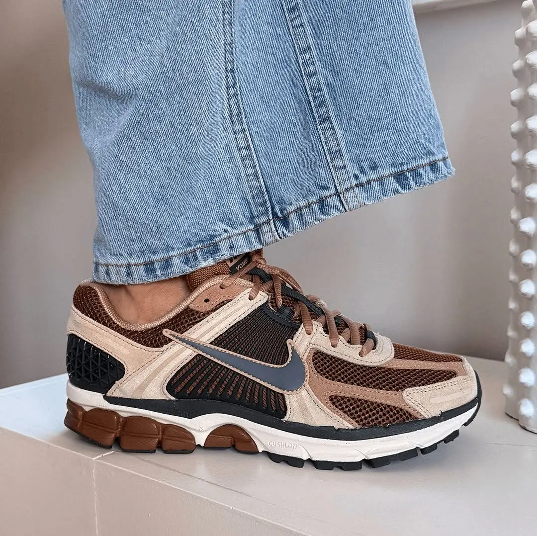 Alternative view of Giày Nike Zoom Vomero 5 'Light British Tan Khaki' HF1553-202