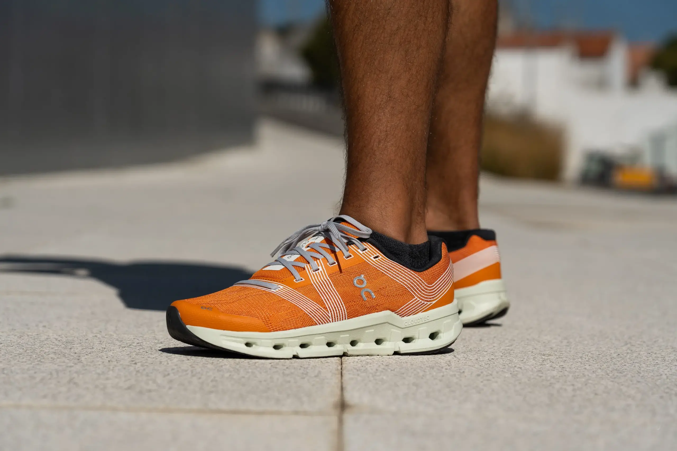 Hinh anh 7: Cac mau giay On Running cao cap voi thiet ke hien dai va cong nghe tien tien