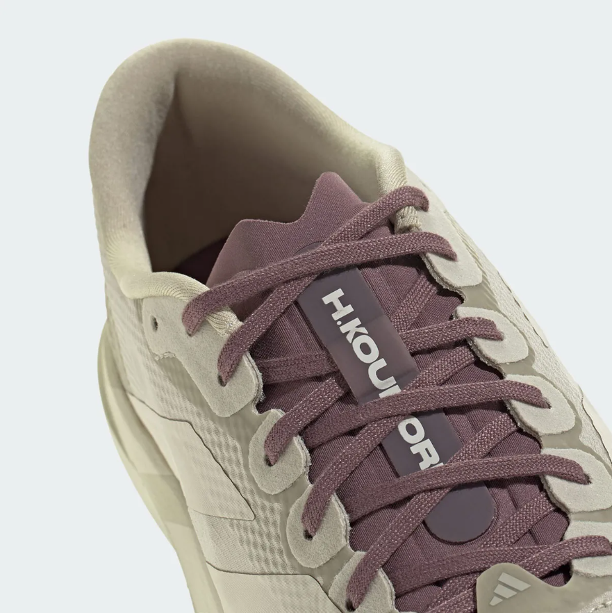 Hermanos Koumori x adidas Evo SL: Khi hiệu năng gặp phong cách