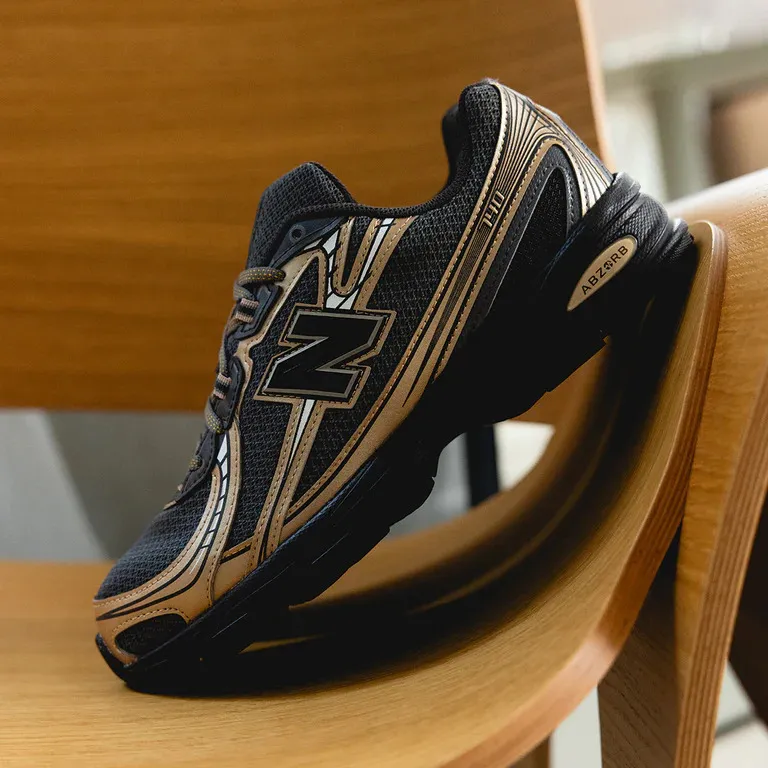 Hinh anh 5: Giay New Balance an tuong mua Giang sinh: sneaker-loafer, retro-running, tech-runner