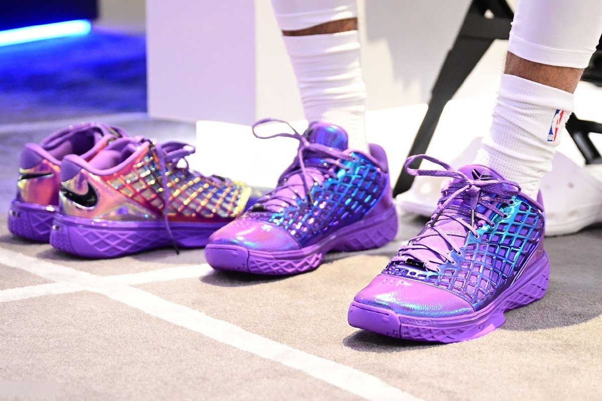 Điểm lại những đôi sneaker đáng chú ý năm 2026