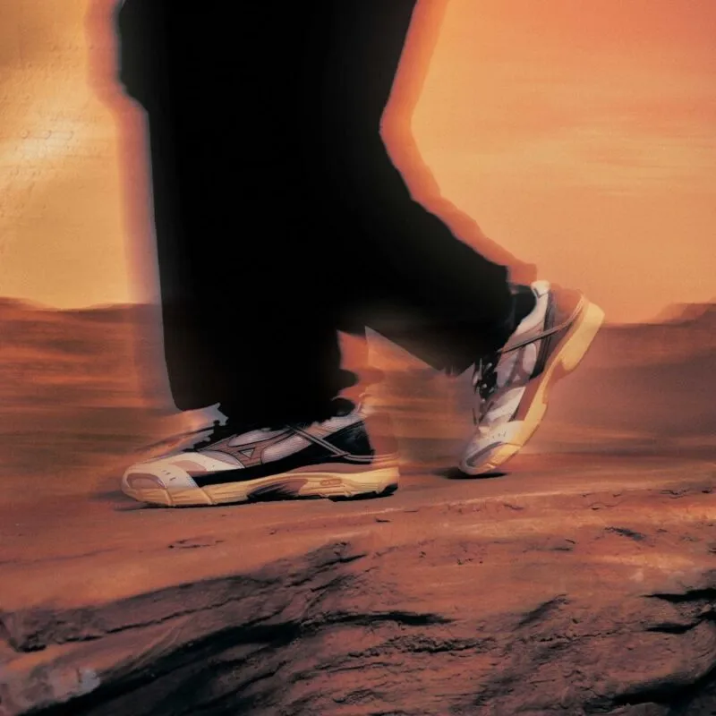 Hinh anh 2: Hinh anh sneaker Afew x Mizuno MXR 'OAG3' voi thiet ke retro-running va Gorpcore