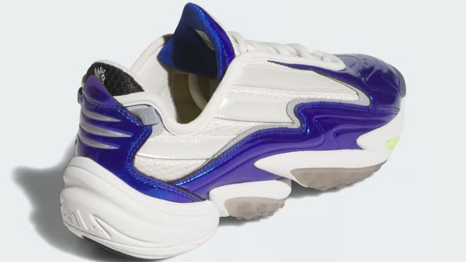 Hinh anh 3: Giay adidas GameSpeed 1998 phoi mau xanh duong va trang, phong cach retro thap nien 90.