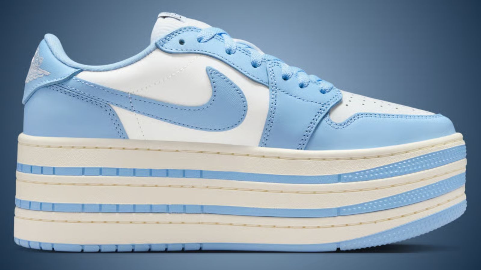 Hinh anh 4: Giay Air Jordan 1 Triple Stack voi de platform ba tang doc dao danh cho nu