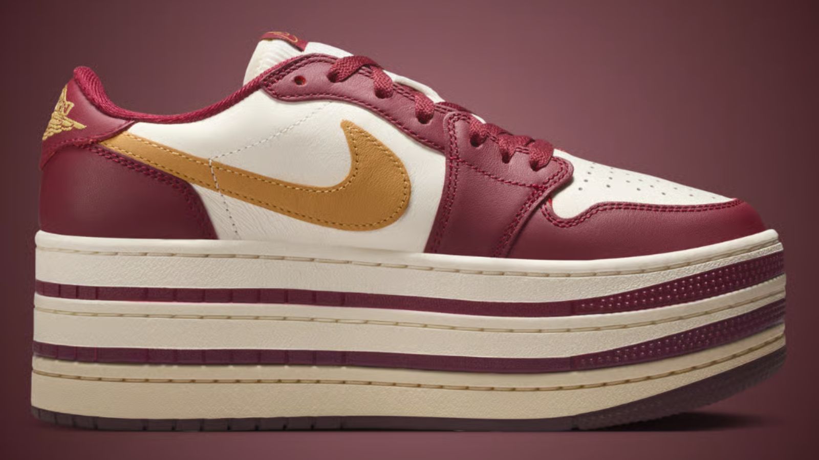 Hinh anh 5: Giay Air Jordan 1 Triple Stack voi de platform ba tang doc dao danh cho nu