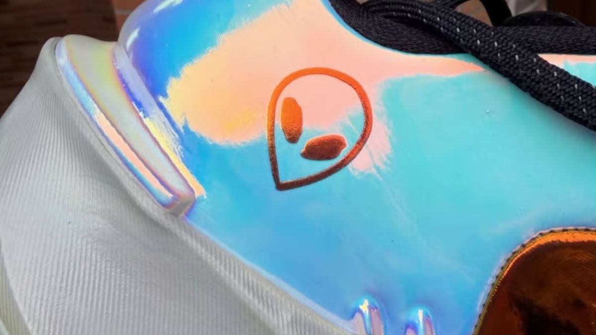 Victor Wembanyama cung Nike GT Cut 4 PE All-Star voi thiet ke shimmer doc dao