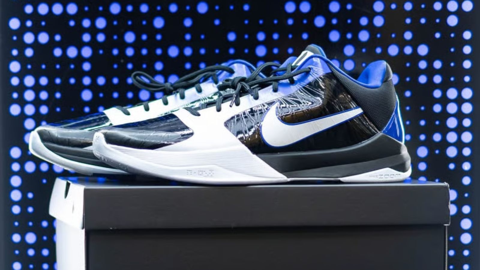 Hinh anh 7: Giay Nike PE cua Duke Basketball trong mua NCAA 2025-2026