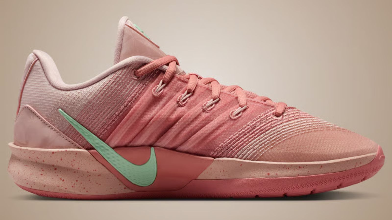 Hinh anh 2: Hinh anh Nike Sabrina 3 Pink Oxford voi ba sac do hong va chi tiet teal, coconut milk noi bat.