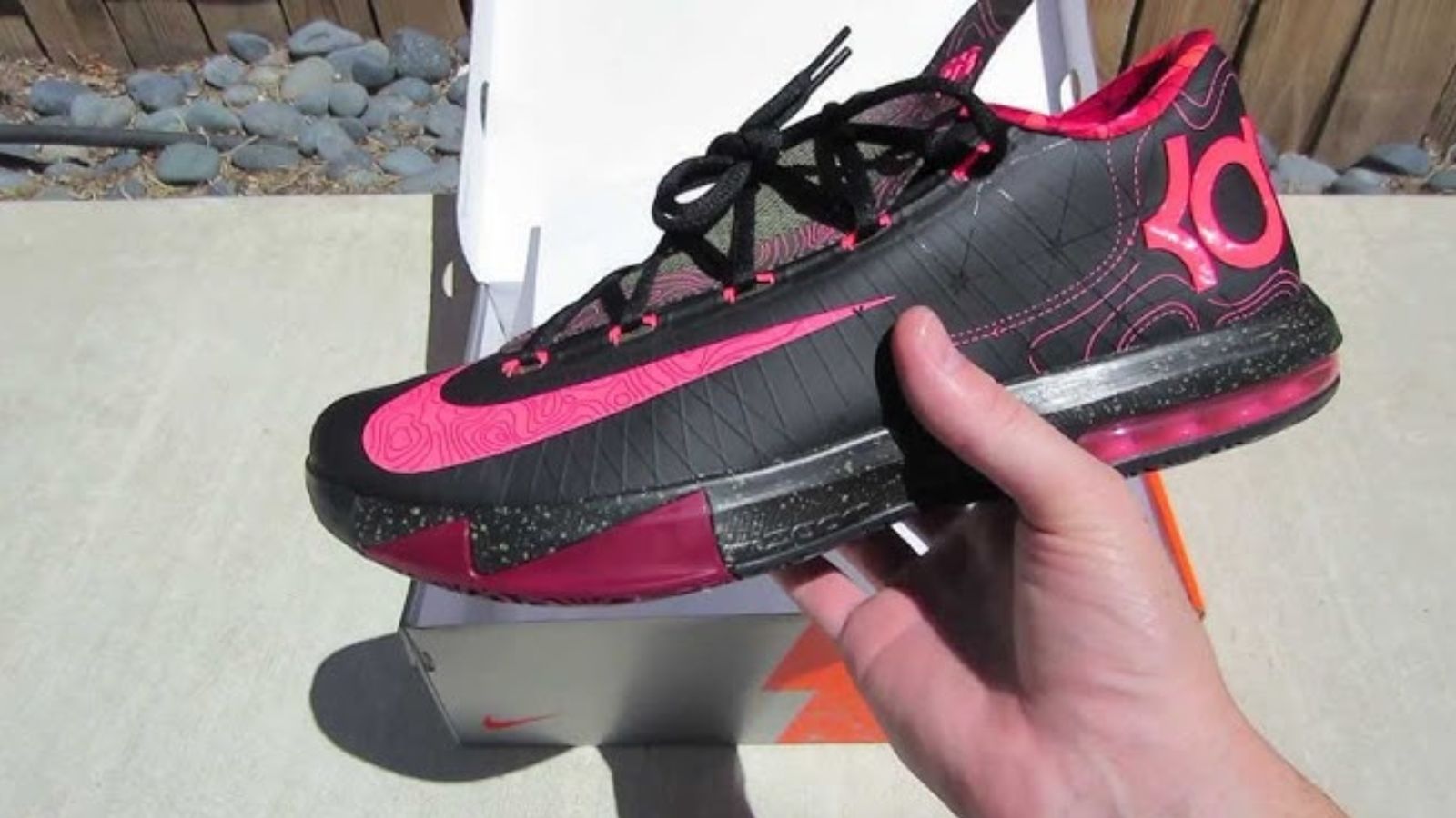 Hinh anh 1: Kevin Durant mang giay Nike KD 6, doi giay signature yeu thich cua anh.