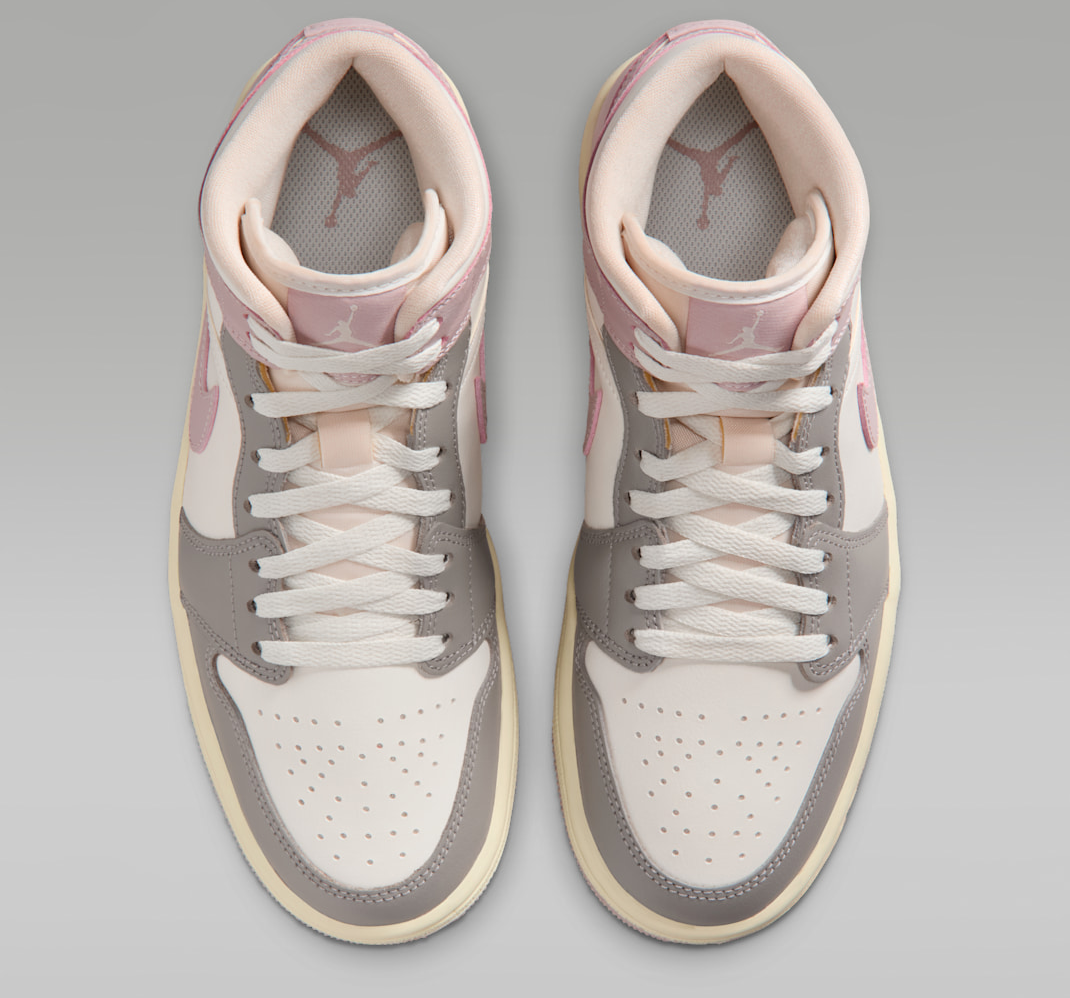 Alternative view of Giày Nike Air Jordan 1 Mid 'Particle Rose' BQ6472-122