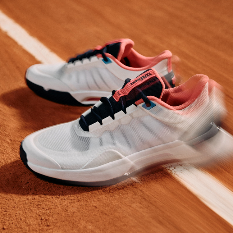 Hinh anh 2: Giay tennis Wilson Intrigue Tour danh cho nu voi thiet ke hien dai va cong nghe tien tien