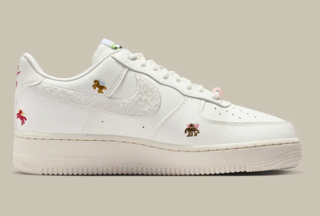 Alternative view of Giày Nike Air Force 1 Low 'Pegasus Pack Sail' IQ1143-100