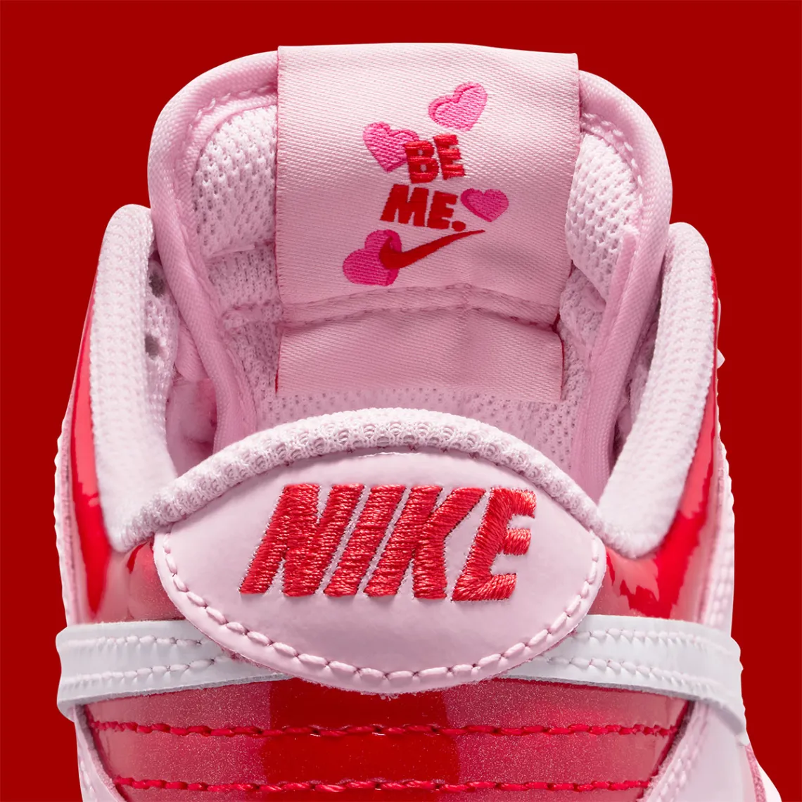 Nike Dunks dành cho Valentine nhắn nhủ "Hãy là chính mình!"