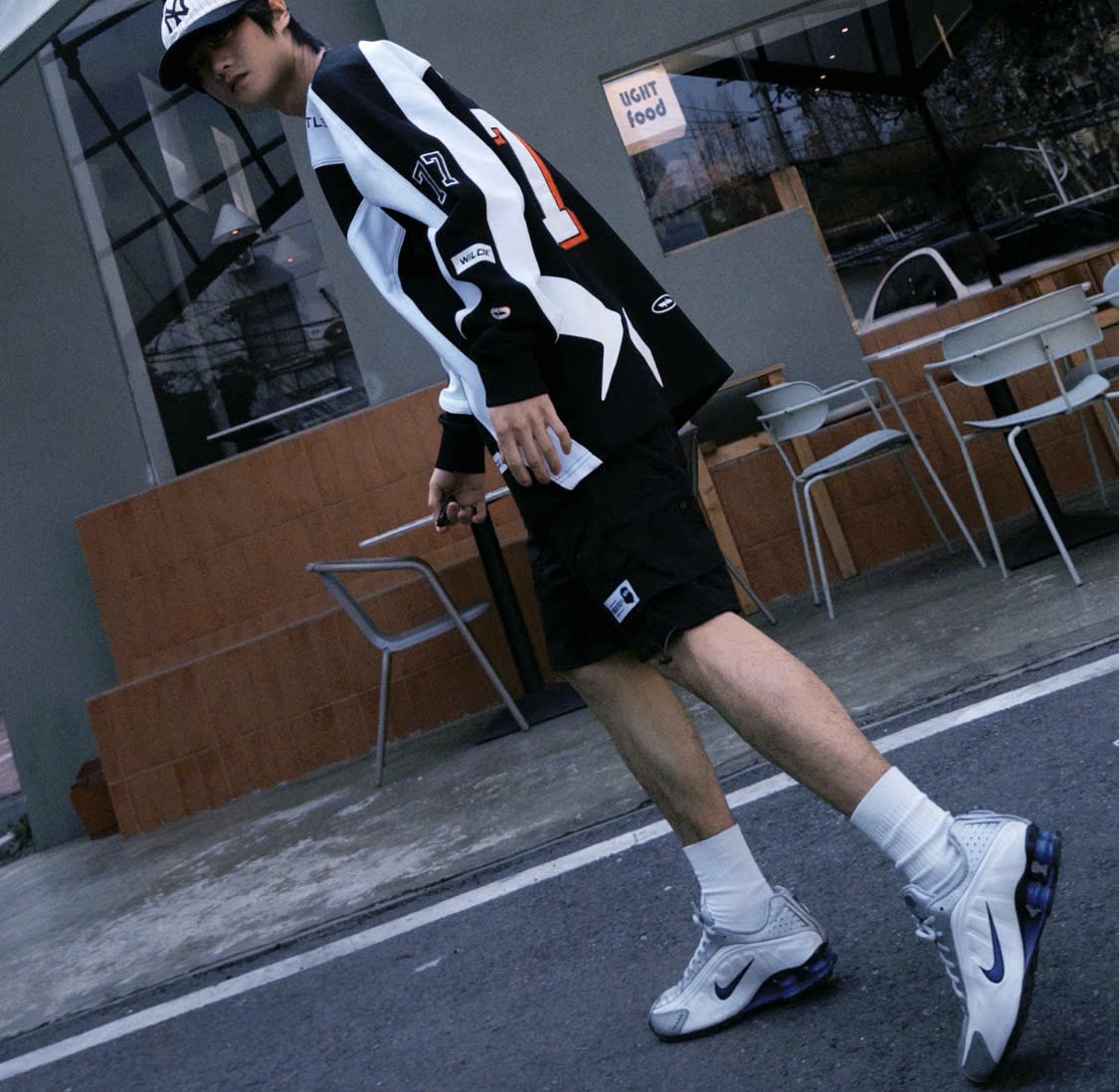 Alternative view of Giày Nike Shox R4 'Orlando' HQ1988-100