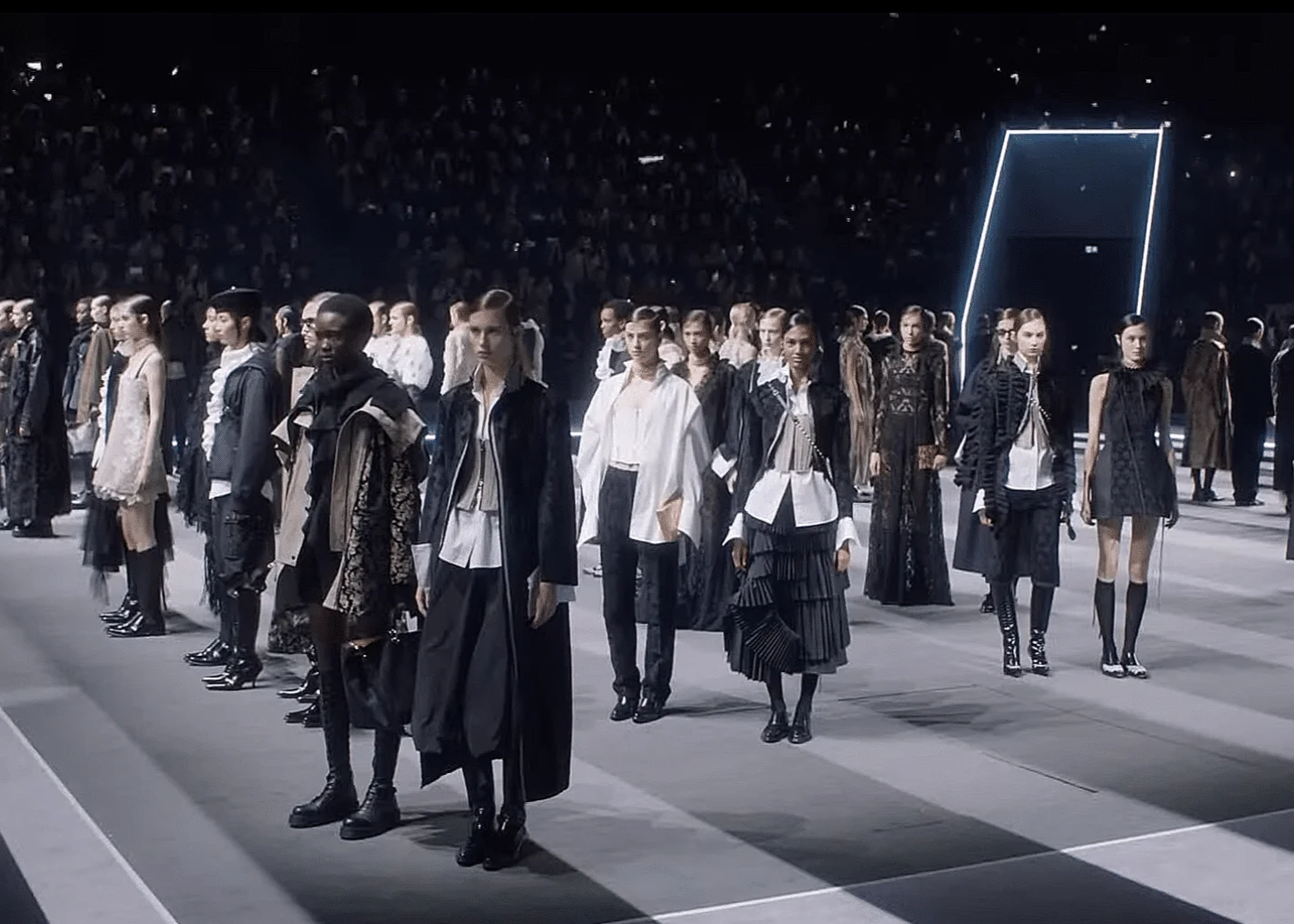 Dior Autumn-Winter 2025-2026: Show Ready-to-Wear Đỉnh Cao