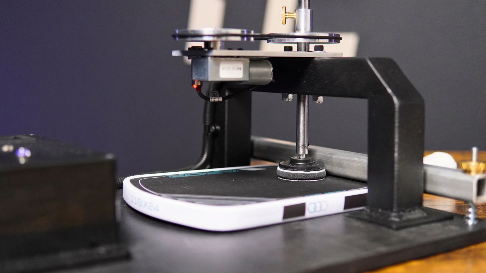 Hinh anh 2: Vot pickleball 11SIX24 Power 2 Vapor voi cong nghe HexGrit moi