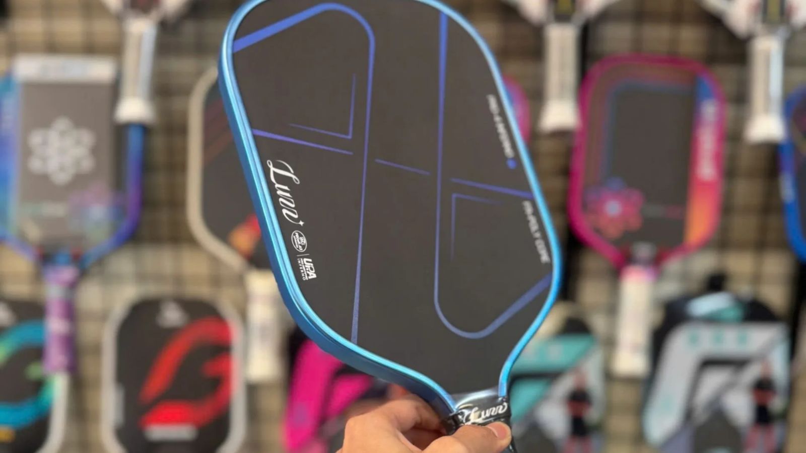 Hinh anh 5: Luzz Pro 4 Inferno - vot pickleball Gen 4 voi thiet ke noi bat va hieu nang cao