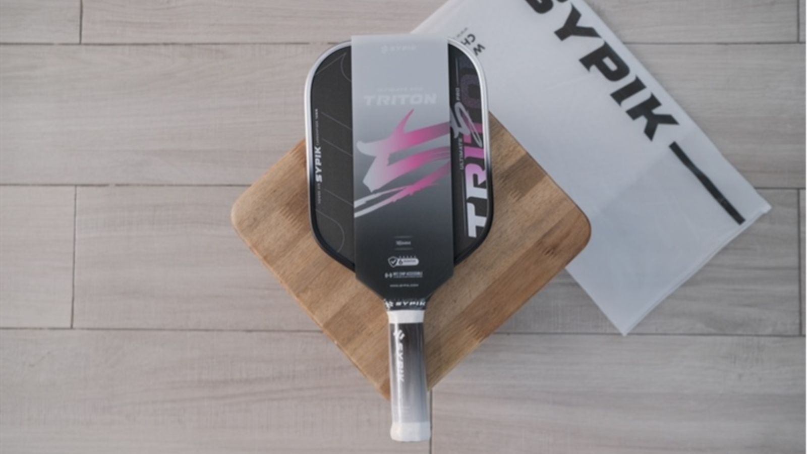 Hinh anh 2: Sypik Triton 5 - Vot pickleball voi thiet ke hien dai va hieu nang can bang