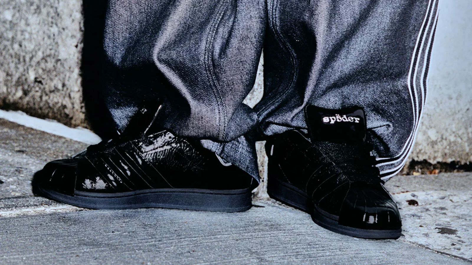 Hinh anh 1: Giay SP5DER x adidas Superstar Supermodified 2026 voi thiet ke shell toe cua Young Thug