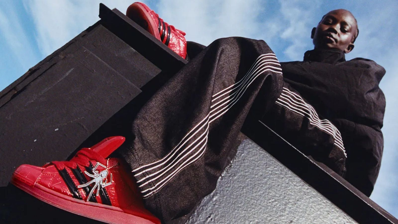 Hinh anh 2: Giay SP5DER x adidas Superstar Supermodified 2026 voi thiet ke shell toe cua Young Thug